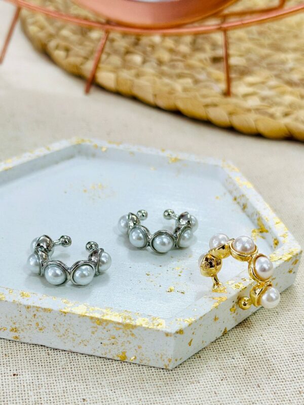 BIG EAR CUFF PEARLS