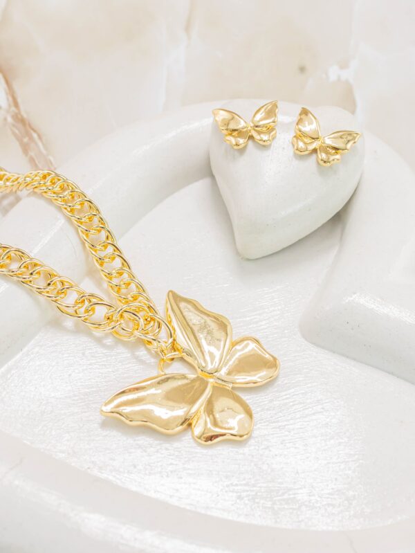 CONJUNTO MARIPOSA - Aretes + Cadena